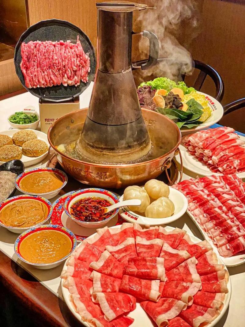Base-beijing Sanlitun Serviced Apartment-close To Forbidden City, Tian'anmen Square &bike &subway Line 2&3&17 &free Coffee &washing Machine, Kitchen &english Speaking &high Speed Free Wifi &robot * Beijing